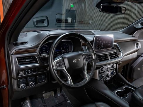 Used 2023 Chevrolet Tahoe Z71 w/ Z71 Off-Road Package AWD/4WD image 17
