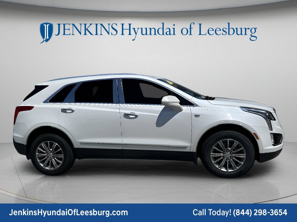 Used 2019 Cadillac XT5 Luxury FWD image 2