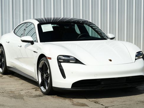 Used 2021 Porsche Taycan image 55