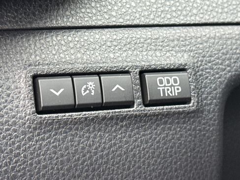 Certified 2026 Toyota Crown AWD/4WD image 22