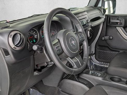 Used 2015 Jeep Wrangler Unlimited Sport w/ Connectivity Group AWD/4WD image 9