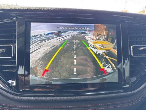 Used 2024 Dodge Durango GT image 2