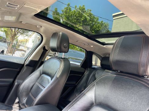 Used 2020 Jaguar F-PACE Prestige AWD/4WD image 17