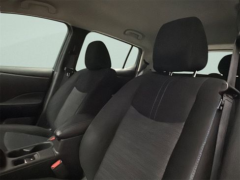 Used 2019 Nissan Leaf SV Plus w/ SV Plus Technology Package image 9