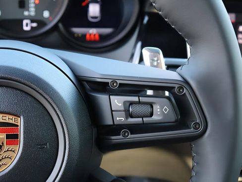 Certified 2026 Porsche Macan image 29