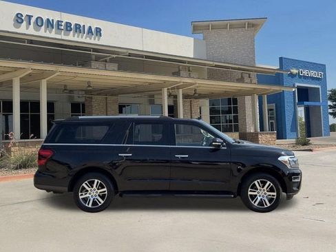 Used 2024 Ford Expedition Max Limited AWD/4WD image 4