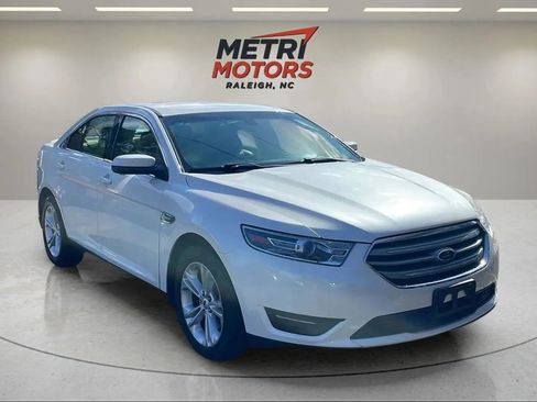 Used 2015 Ford Taurus SEL w/ Equipment Group 201A image 3