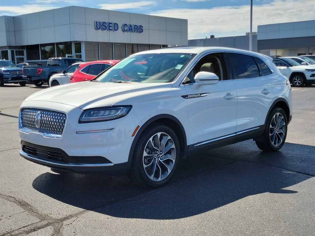 Certified 2023 Lincoln Nautilus Reserve AWD/4WD image 8