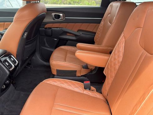 Used 2021 Kia Sorento SX Prestige image 34