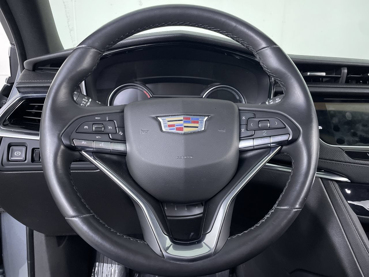 Used 2021 Cadillac XT6 Luxury AWD/4WD image 14