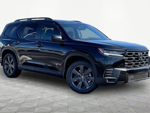 New 2026 Honda Pilot Sport image 3