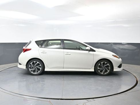 Used 2016 Scion iM FWD image 2