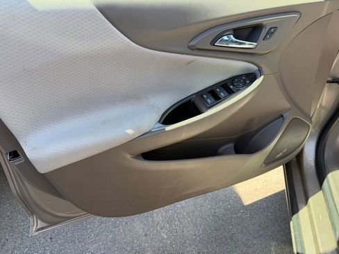 Used 2025 Chevrolet Malibu LT image 17