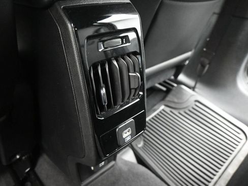 Used 2023 Jeep Compass Limited AWD/4WD image 16