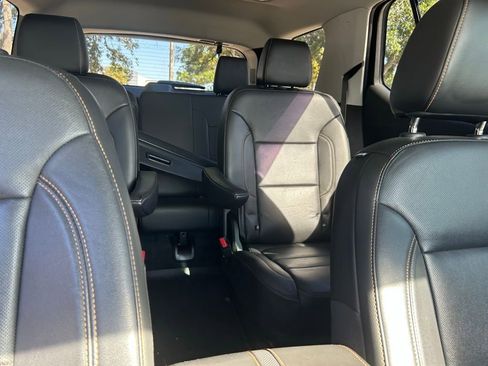 Used 2019 Chevrolet Traverse Premier w/ Driver Confidence II Package image 32