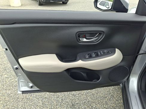 Certified 2026 Honda HR-V LX image 12