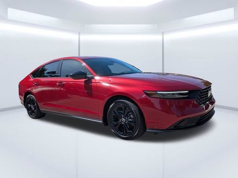 Used 2025 Honda Accord SE image 2