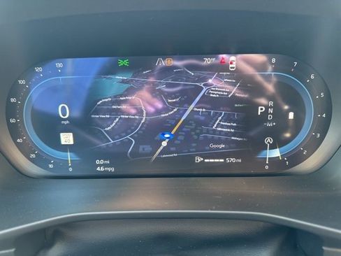 Used 2025 Volvo XC40 B5 Plus AWD/4WD image 23