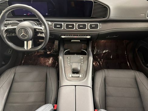 Used 2024 Mercedes-Benz GLS 450 4MATIC image 12