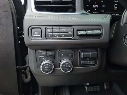 Used 2023 GMC Yukon Denali Ultimate AWD/4WD image 20
