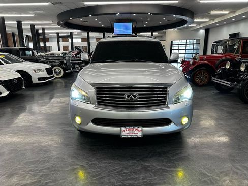 Used 2011 INFINITI QX56 4WD w/ Deluxe Touring Pkg image 2
