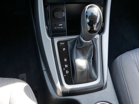 Used 2016 Hyundai Elantra SE image 24