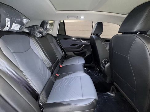 New 2026 Volkswagen Tiguan SE image 17