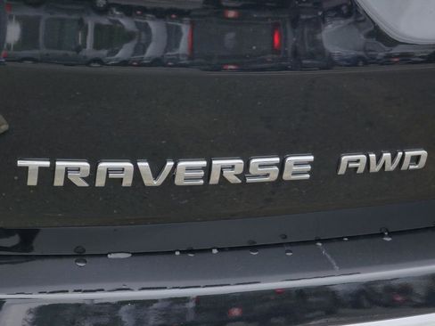 Used 2021 Chevrolet Traverse High Country w/ LPO, Floor Liner Package AWD/4WD image 50
