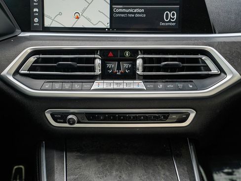 Used 2021 BMW X5 xDrive40i w/ M Sport Package image 15