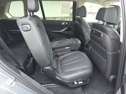 Used 2025 BMW X7 xDrive40i image 26