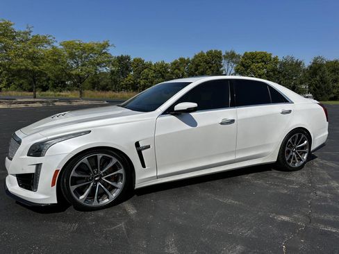 Used 2017 Cadillac CTS V w/ Luxury Package image 2