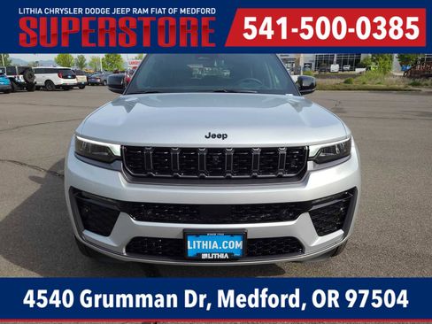 New 2026 Jeep Grand Cherokee Summit AWD/4WD image 14