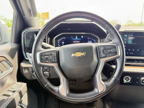 Used 2023 Chevrolet Silverado 1500 LT image 12