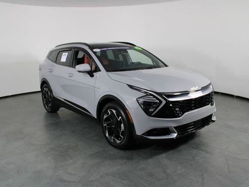 Used 2025 Kia Sportage SX image 13