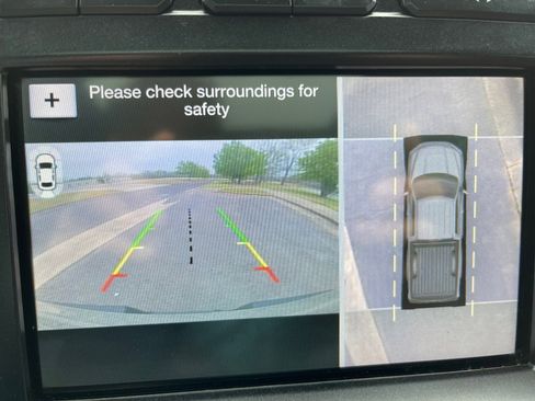 Used 2018 Ford F150 Platinum w/ Equipment Group 701A Luxury image 16