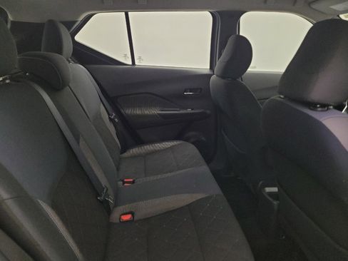 Used 2019 Nissan Kicks SV FWD image 19