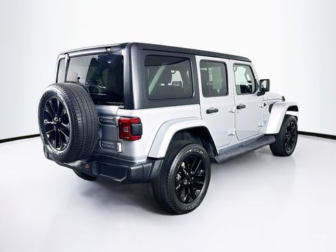 Used 2023 Jeep Wrangler Unlimited Sahara AWD/4WD image 9