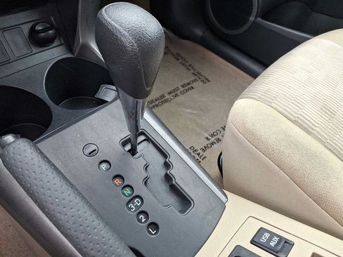 Used 2012 Toyota RAV4 4WD w/ Value Pkg image 15