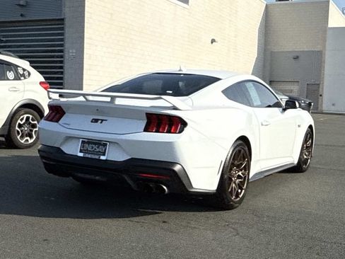 Used 2025 Ford Mustang GT Premium w/ GT Performance Package RWD image 3