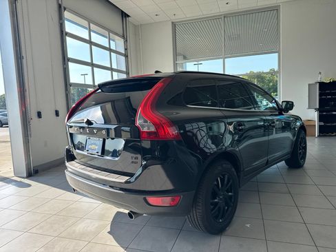 Used 2011 Volvo XC60 T6 AWD/4WD image 4