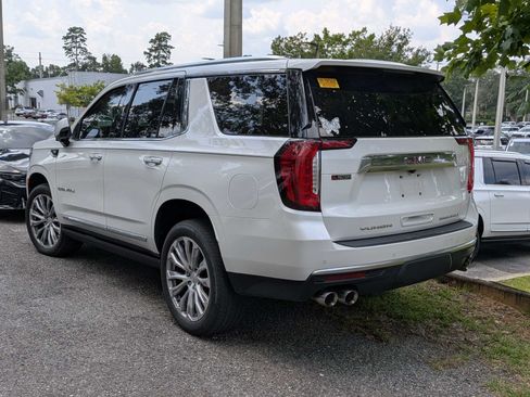 Used 2022 GMC Yukon Denali AWD/4WD image 3