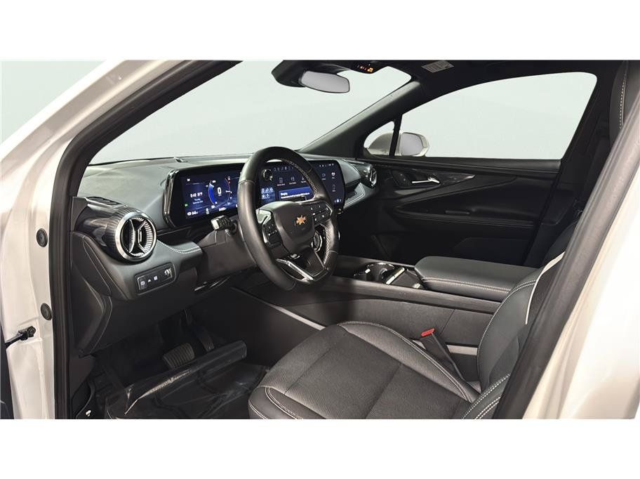 Used 2024 Chevrolet Blazer EV LT AWD/4WD image 15