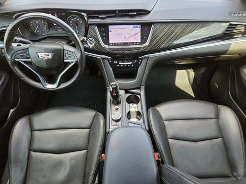 Used 2022 Cadillac XT6 Premium Luxury w/ Technology Package image 10