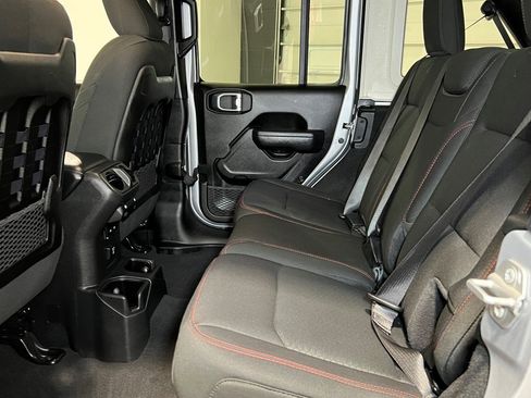 Used 2022 Jeep Wrangler Unlimited Rubicon w/ LED Lighting Group image 22