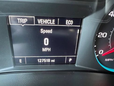 Used 2018 Chevrolet Equinox LT FWD image 26