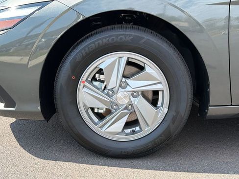 New 2026 Hyundai Elantra SE image 12