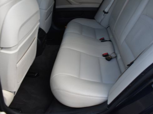 Used 2015 BMW 550i Sedan image 27