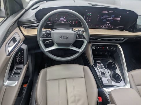 Used 2025 Audi Q5 Premium w/ Convenience Package AWD/4WD image 15
