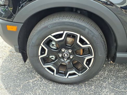 Certified 2025 Ford Bronco Sport Outer Banks w/ Outer Banks Tech Package+ AWD/4WD image 24