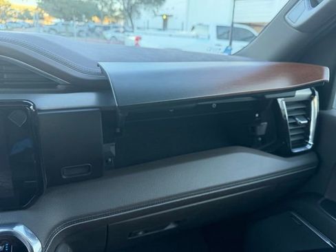 Used 2024 GMC Sierra 2500 Denali w/ Denali Reserve Package image 11